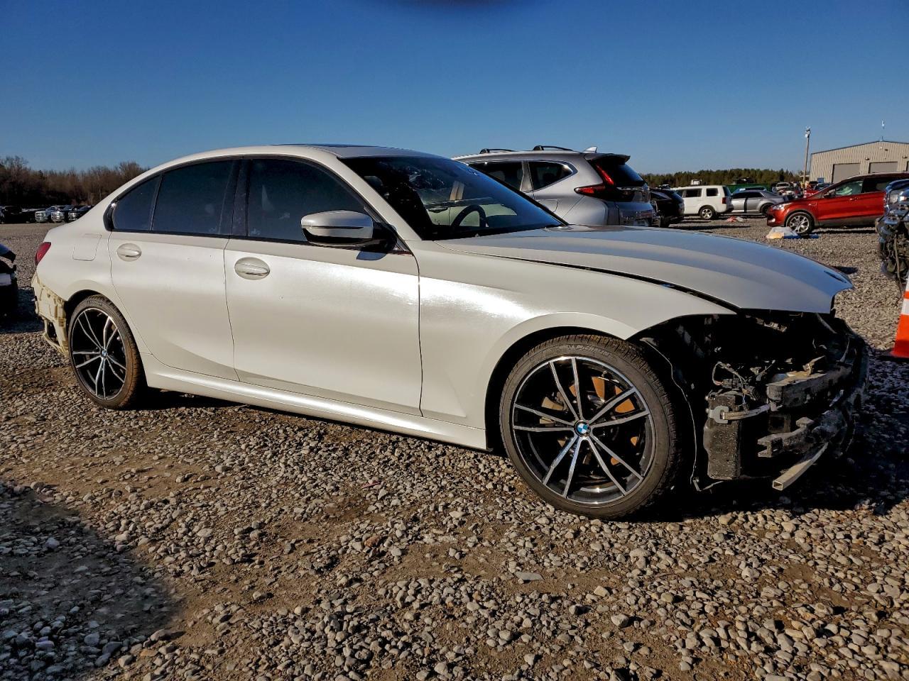 2019 BMW 330Xi - zdjęcie 4