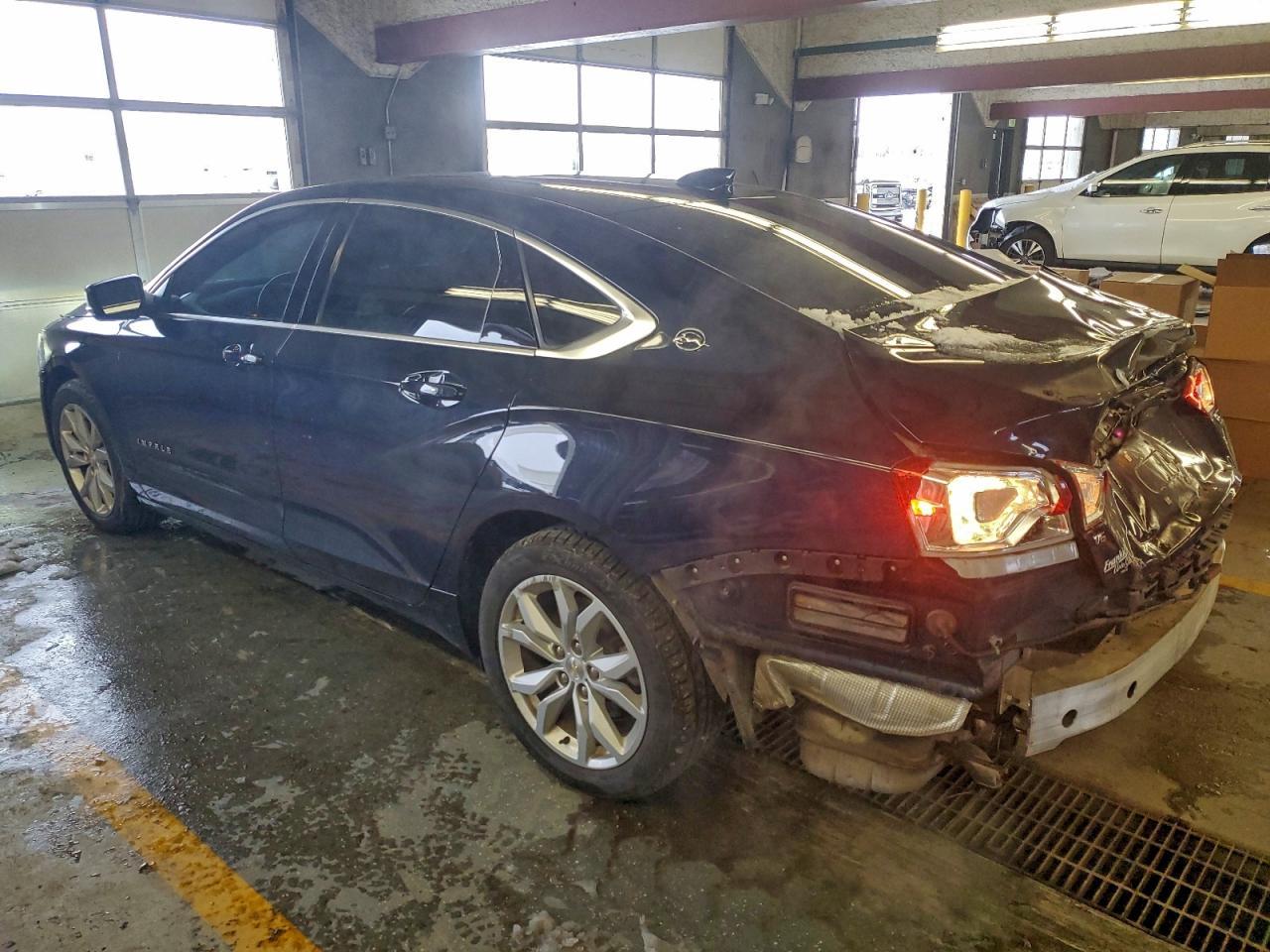 2019 Chevrolet Impala Lt - zdjęcie 2