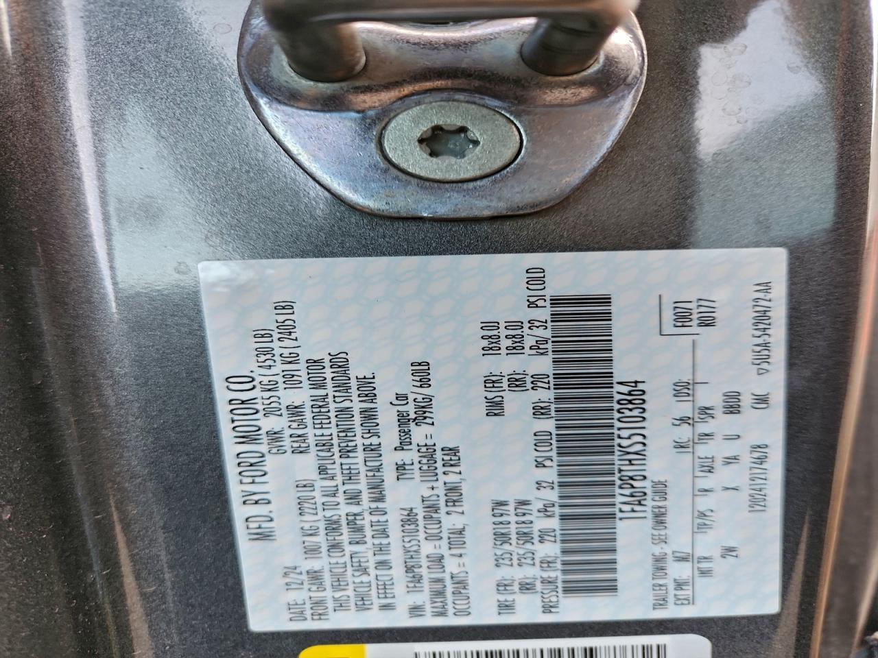 2025 Ford Mustang - zdjęcie 12