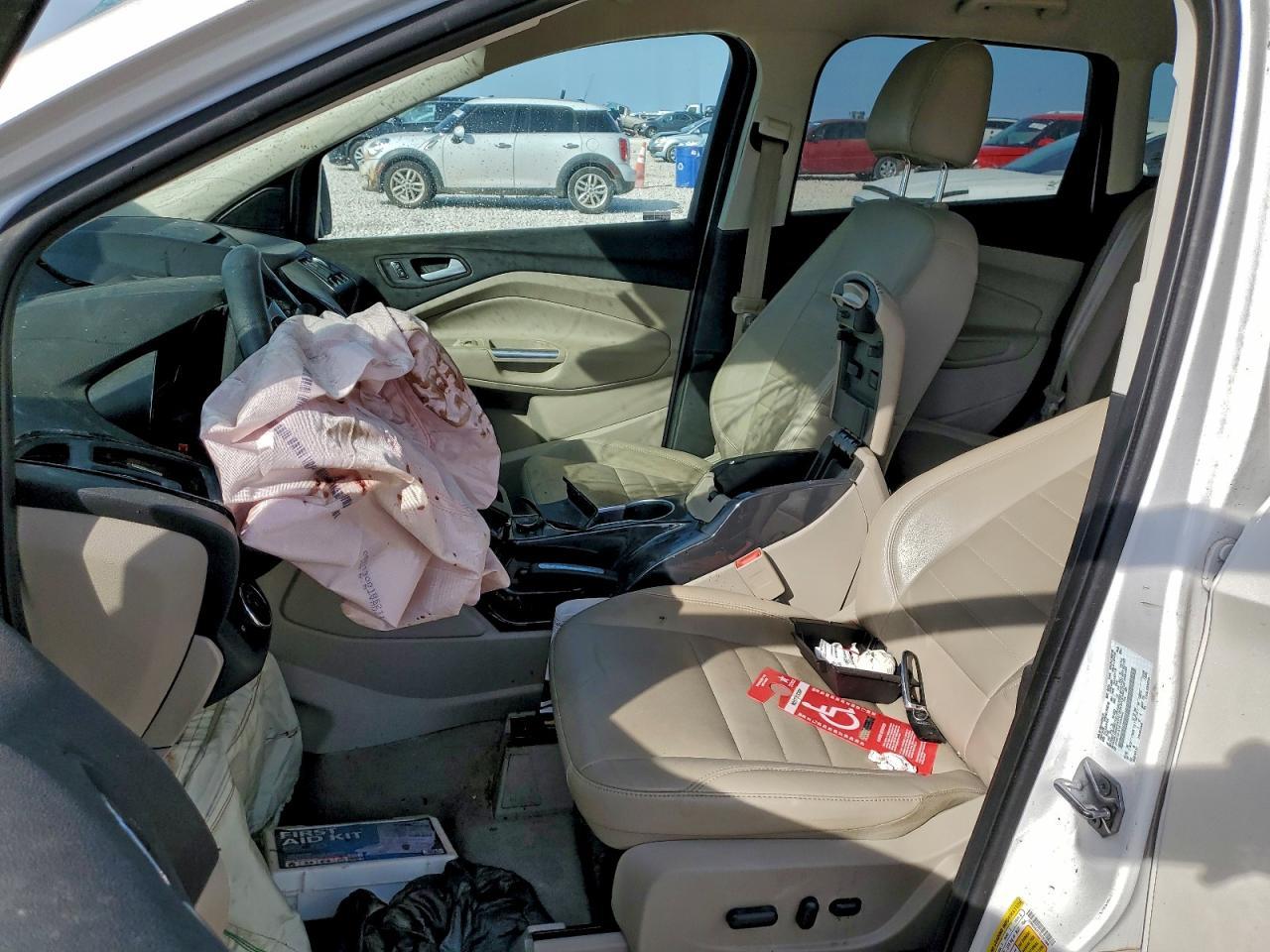 2014 Ford Escape Titanium - zdjęcie 7