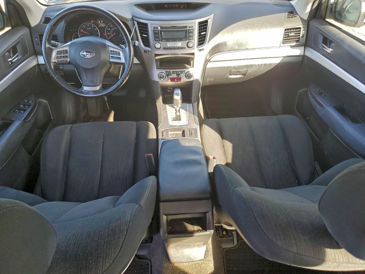 2013 Subaru Legacy - zdjęcie 8