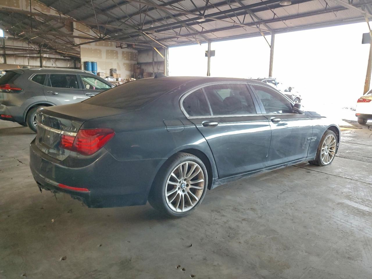 2013 BMW 750 Lxi - zdjęcie 3