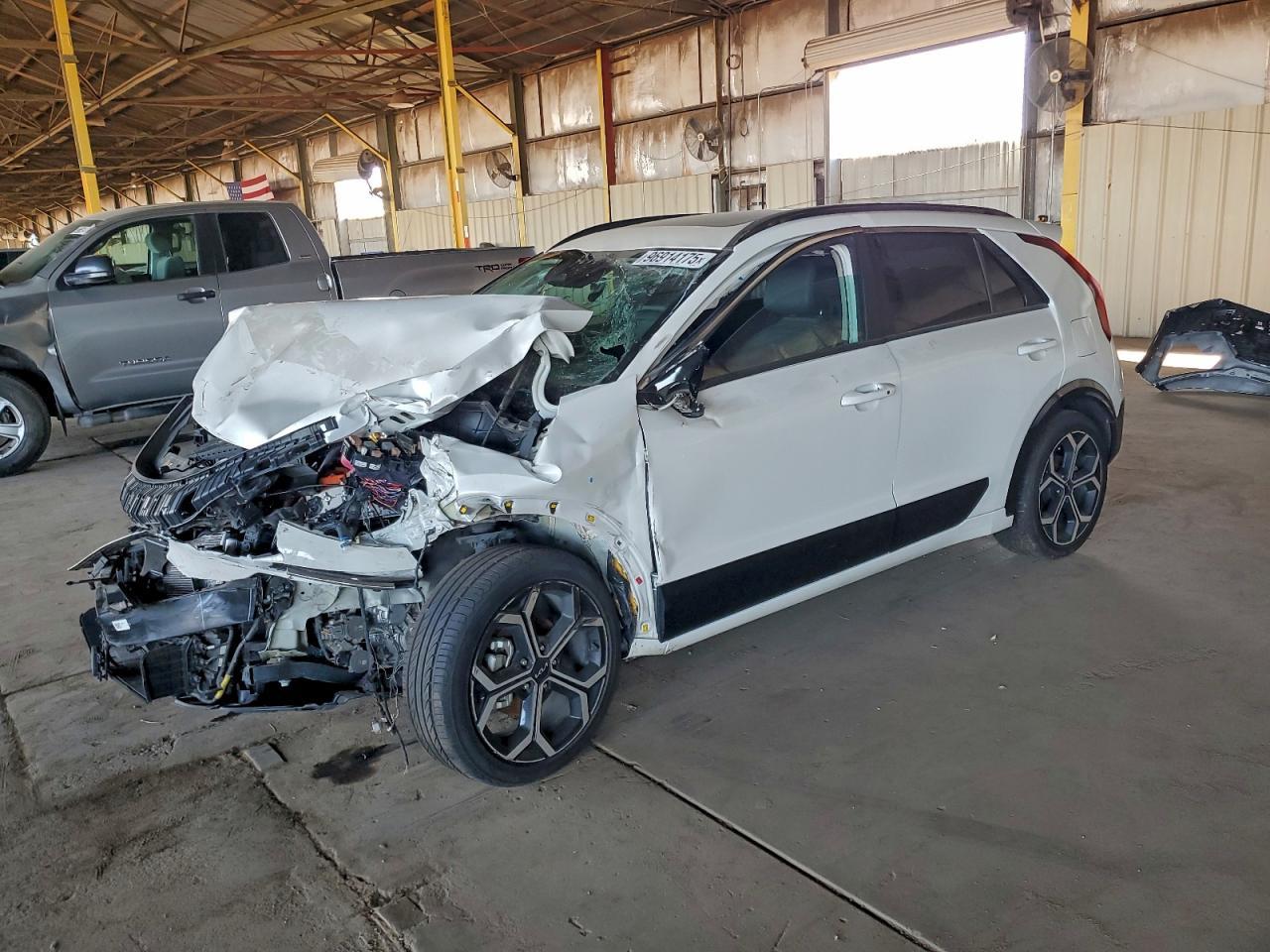 2023 Kia Niro Ex Touring - zdjęcie główne