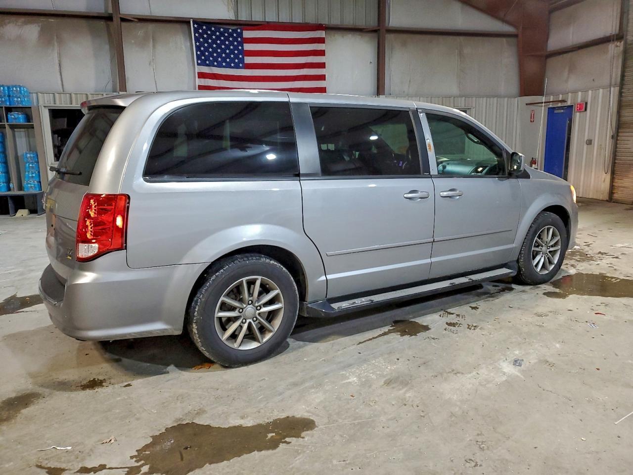 2014 Dodge Grand Caravan R/T - zdjęcie 3