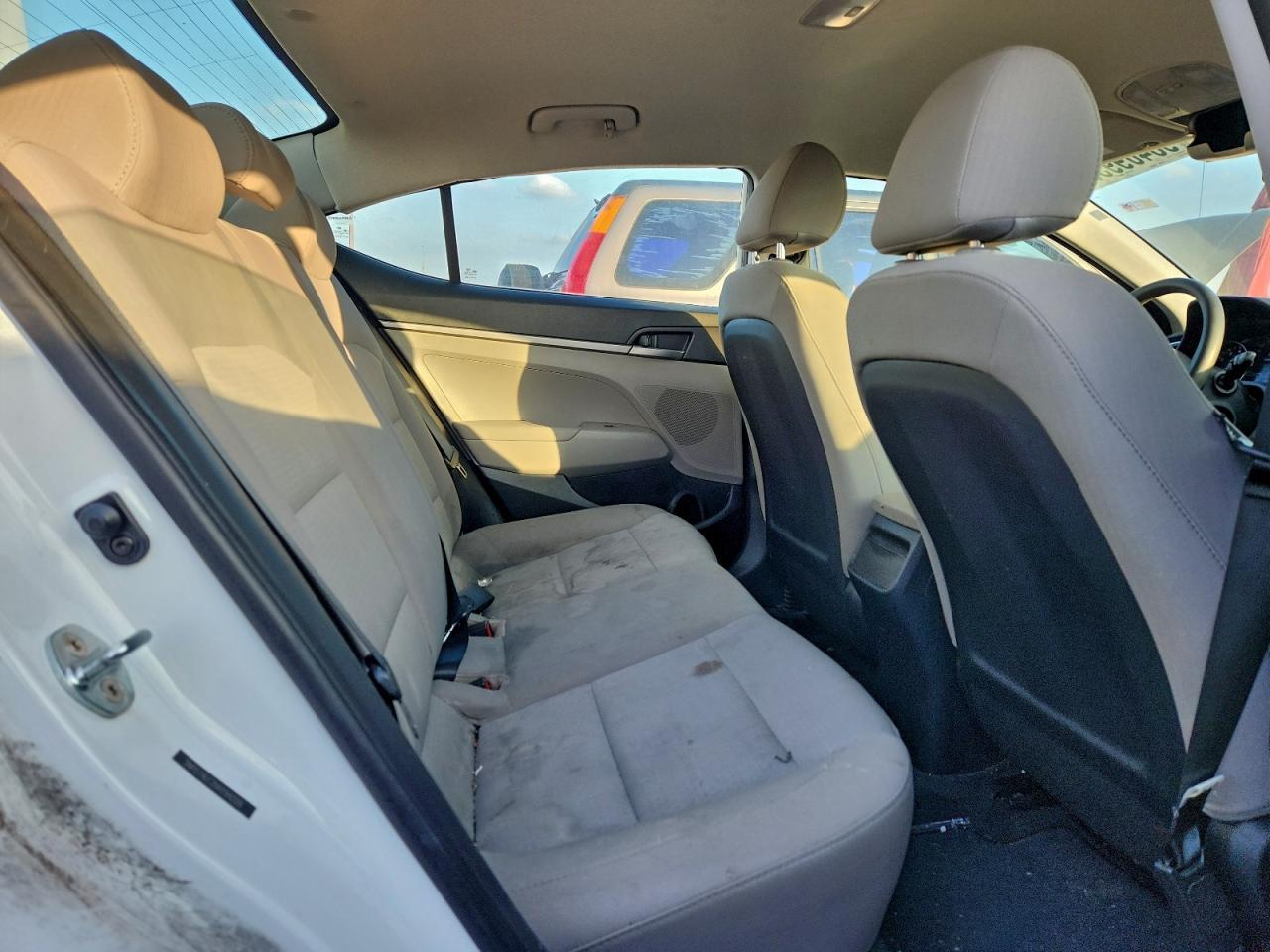 2017 Hyundai Elantra Se - zdjęcie 10