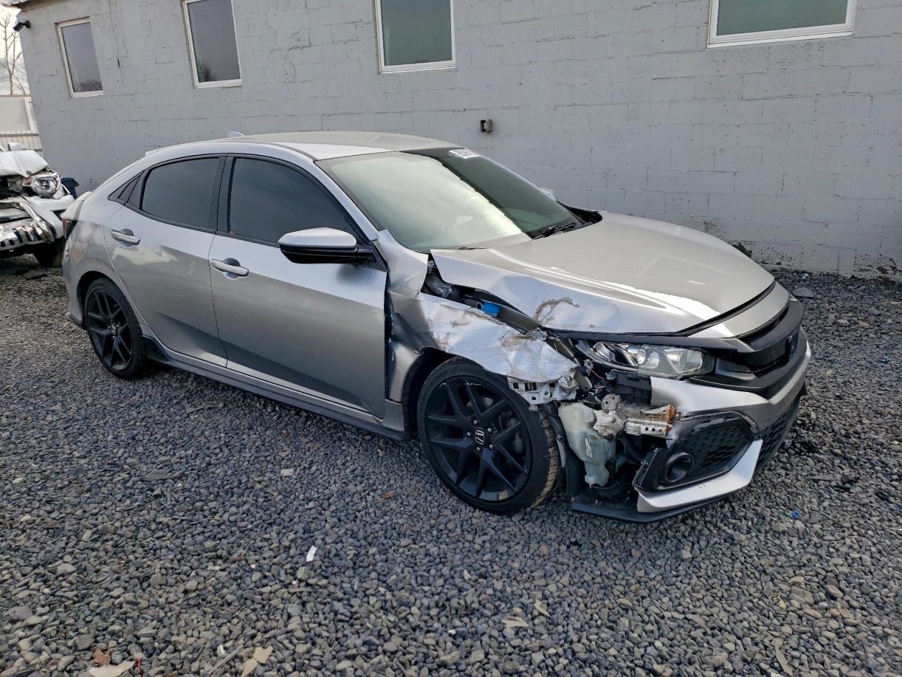 2018 Honda Civic Sport - zdjęcie 4