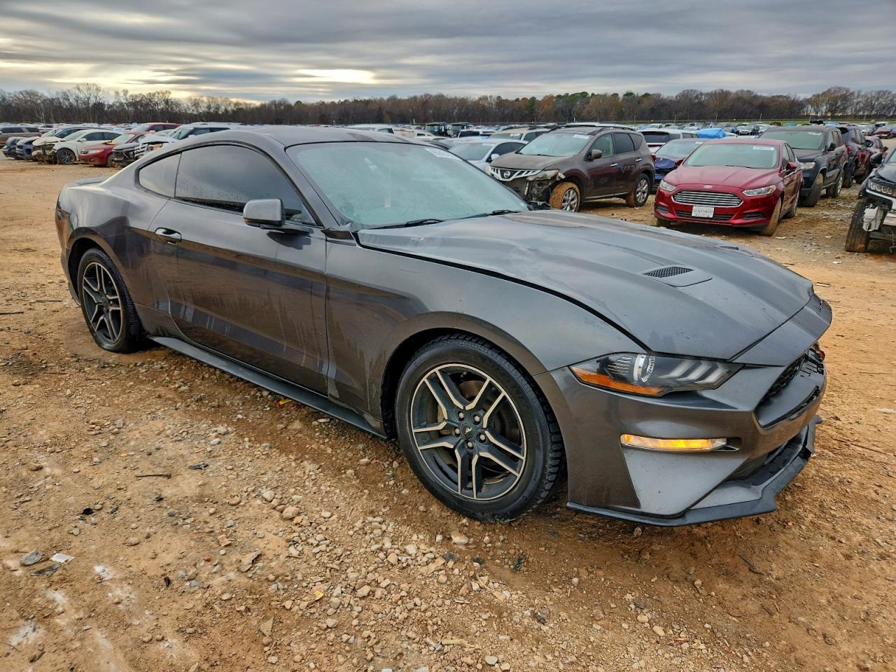 2018 Ford Mustang - zdjęcie 4