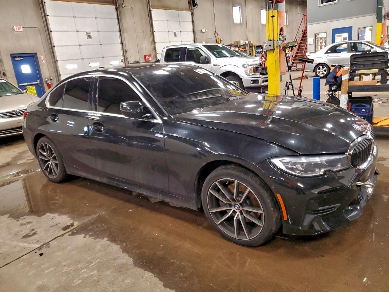 BMW Seria 3 - zdjęcie 4