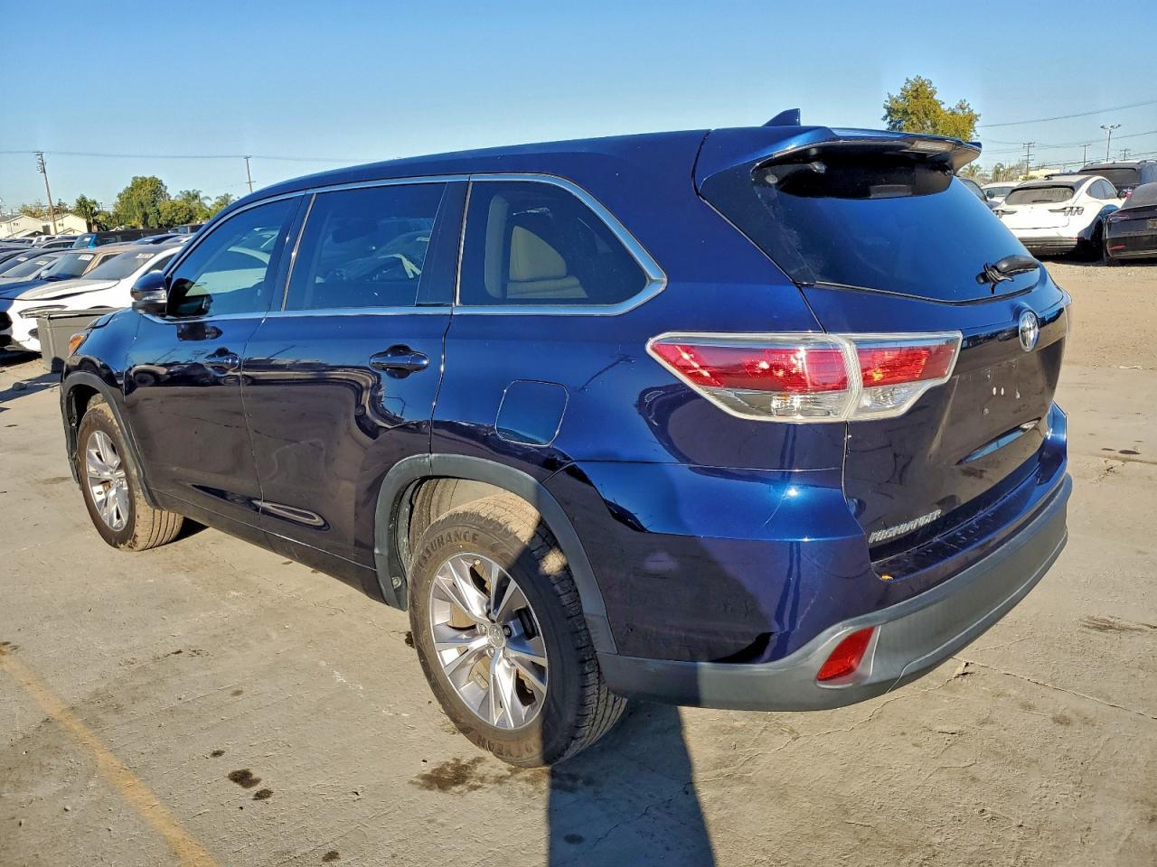 2014 Toyota Highlander Le - zdjęcie 2