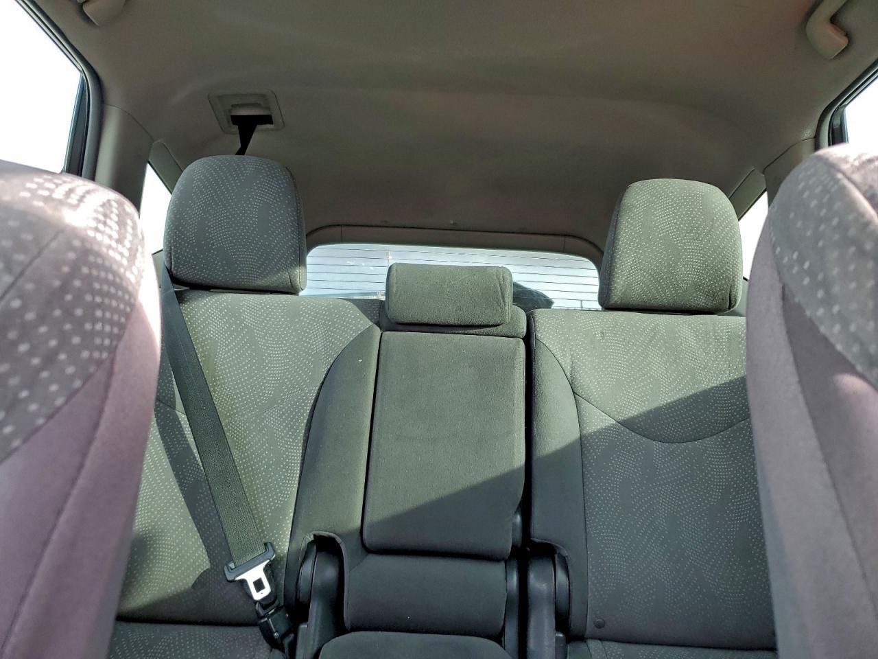 2014 Toyota Prius V - zdjęcie 10