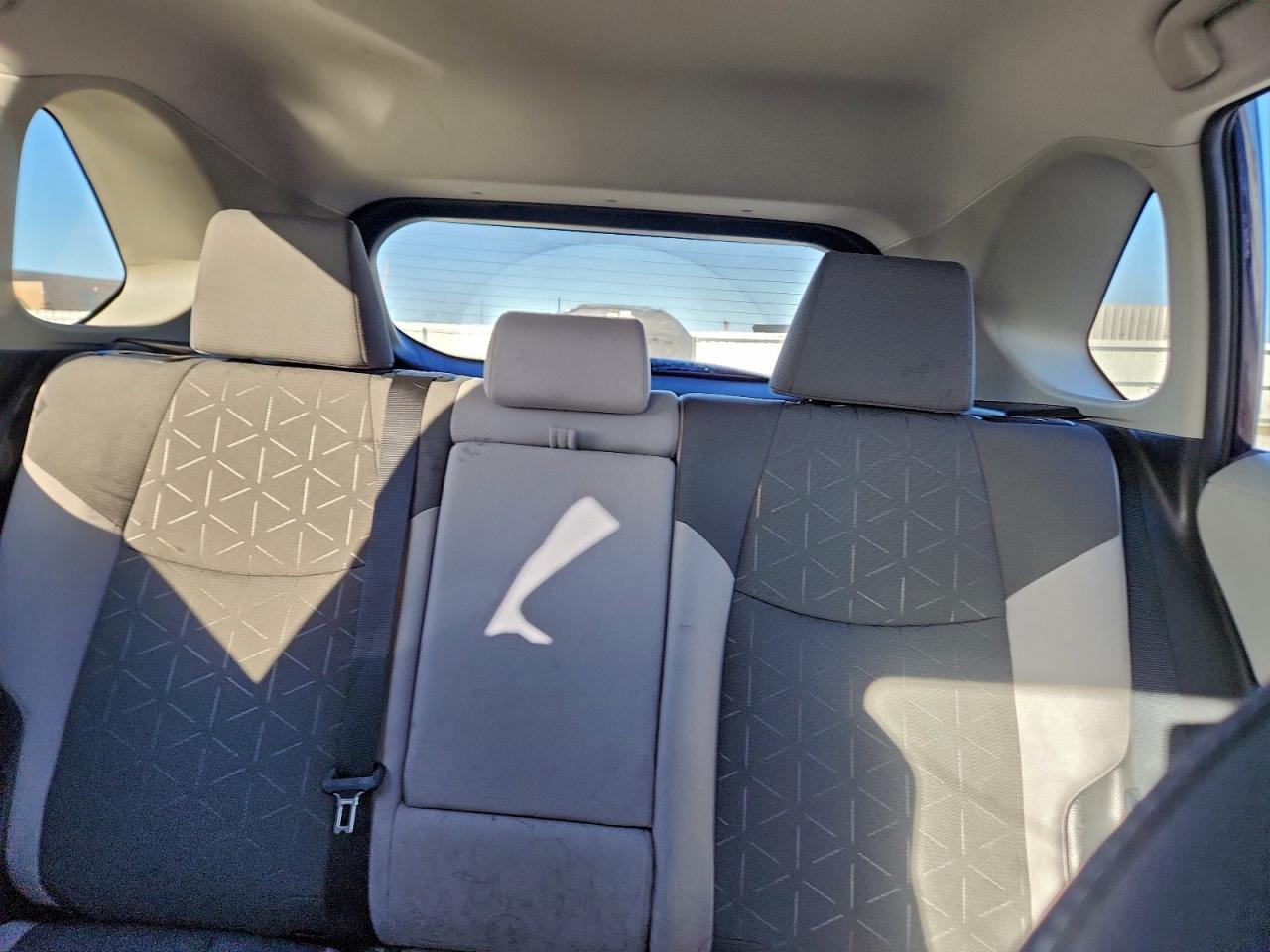 2021 Toyota Rav4 Xle - zdjęcie 10