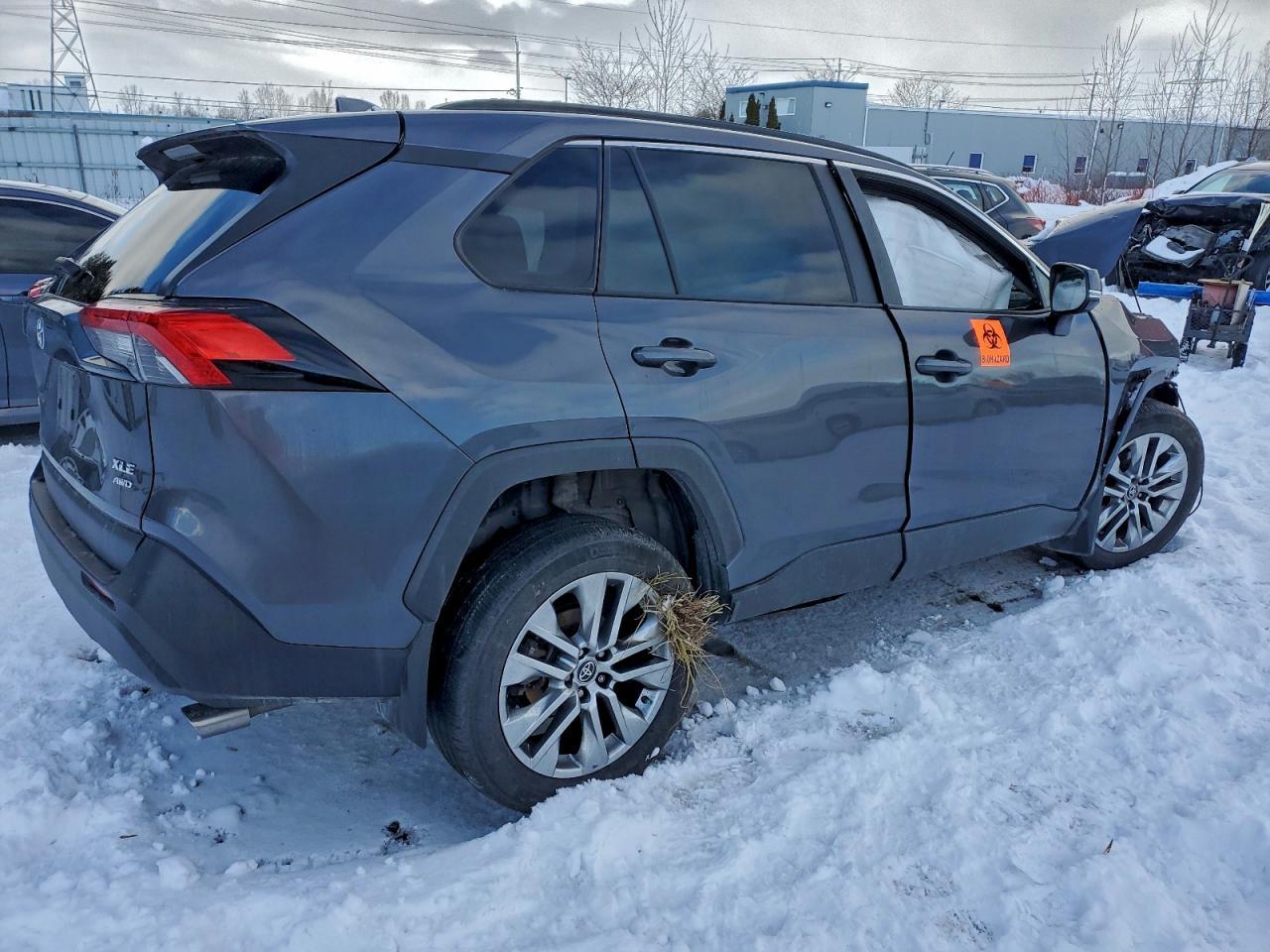 2024 Toyota Rav4 Xle - zdjęcie 3