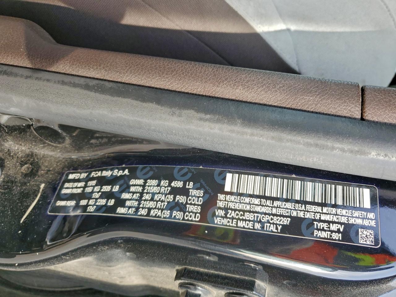 2016 Jeep Renegade Latitude - zdjęcie 14