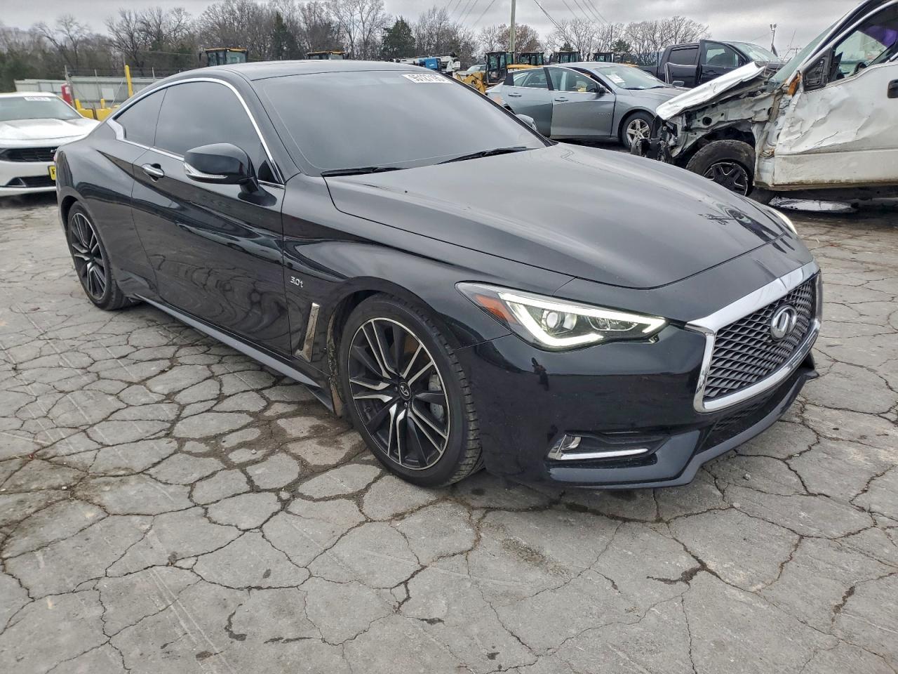 2018 Infiniti Q60 Luxe 300 - zdjęcie 4