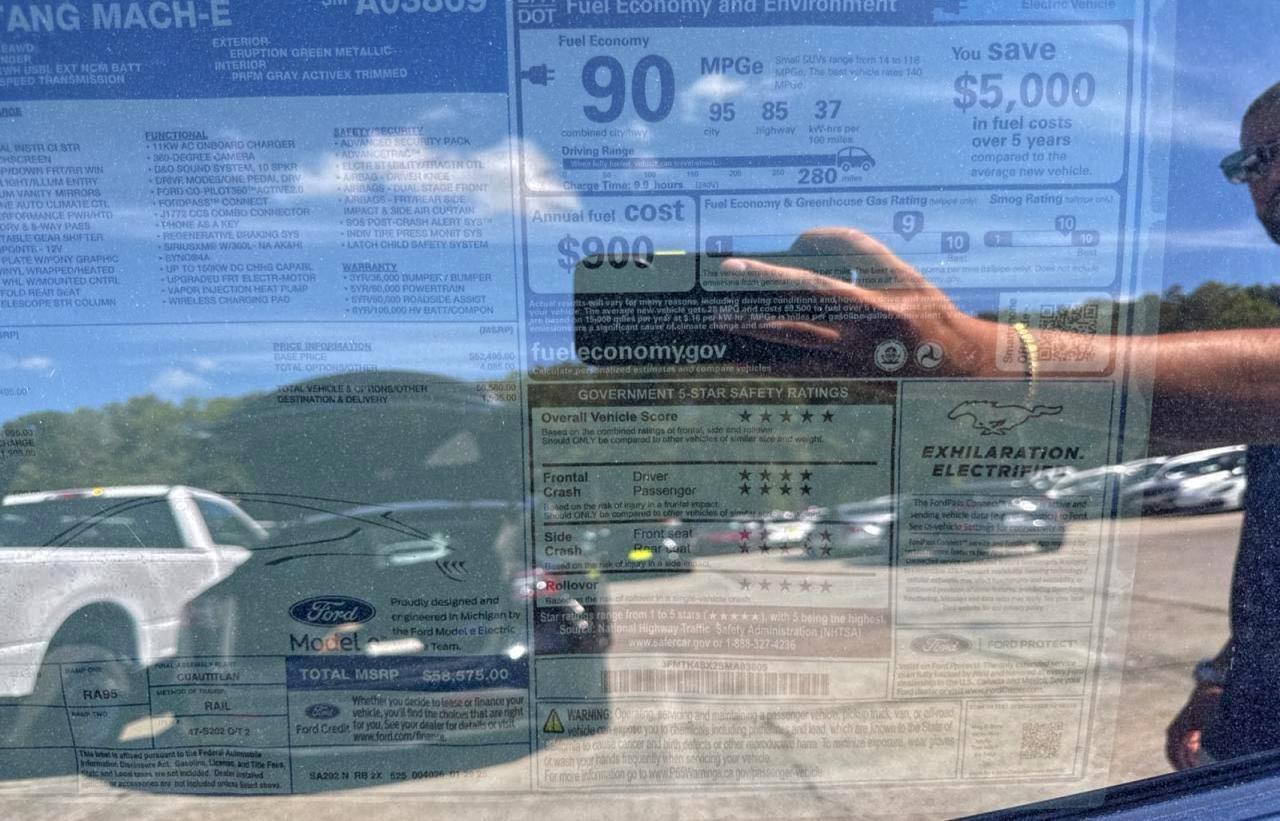 2025 Ford Mustang Mach-E - zdjęcie 14