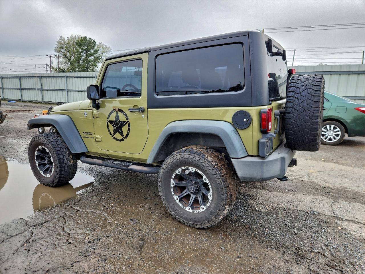 2013 Jeep Wrangler Sport - zdjęcie 2
