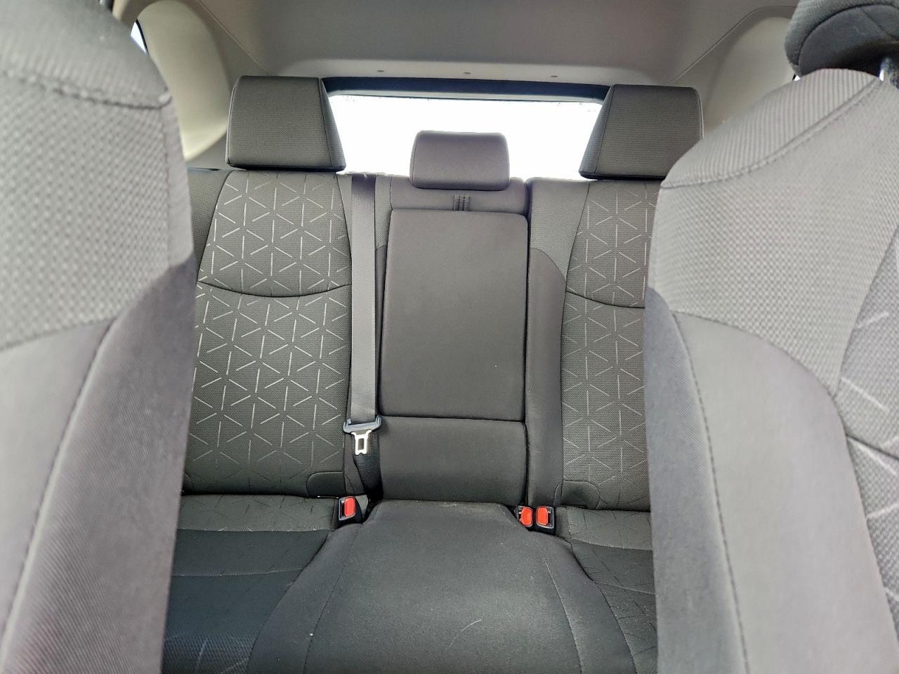 2024 Toyota Rav4 Xle - zdjęcie 10