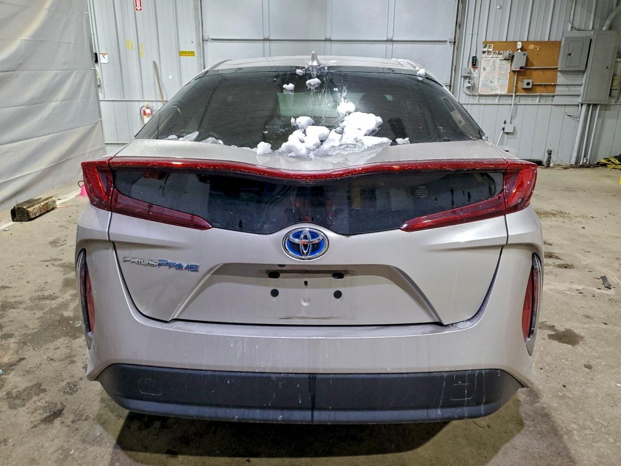 2022 Toyota Prius Prime Le - zdjęcie 6