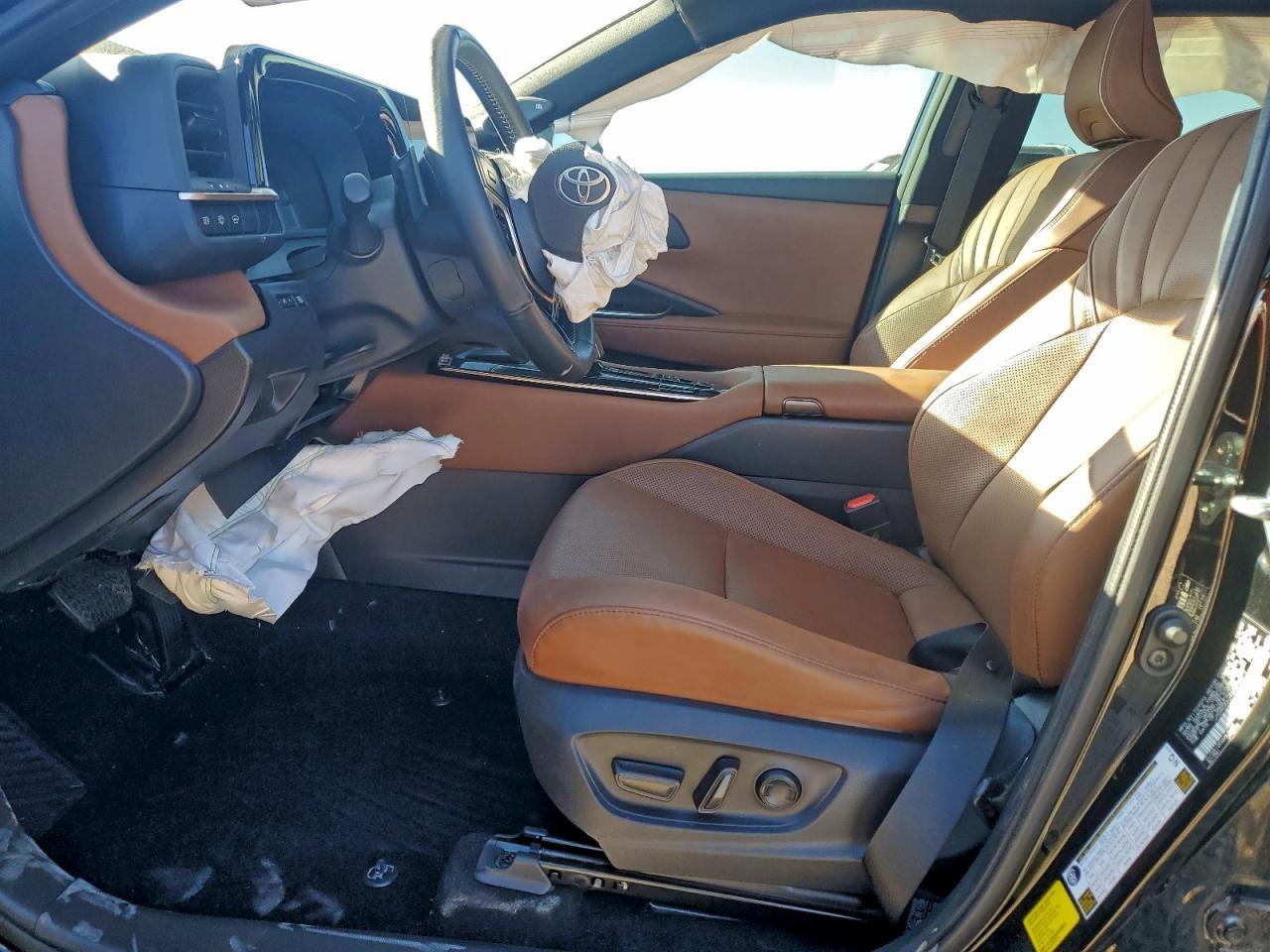 2025 Toyota Crown Signia Xle - zdjęcie 7