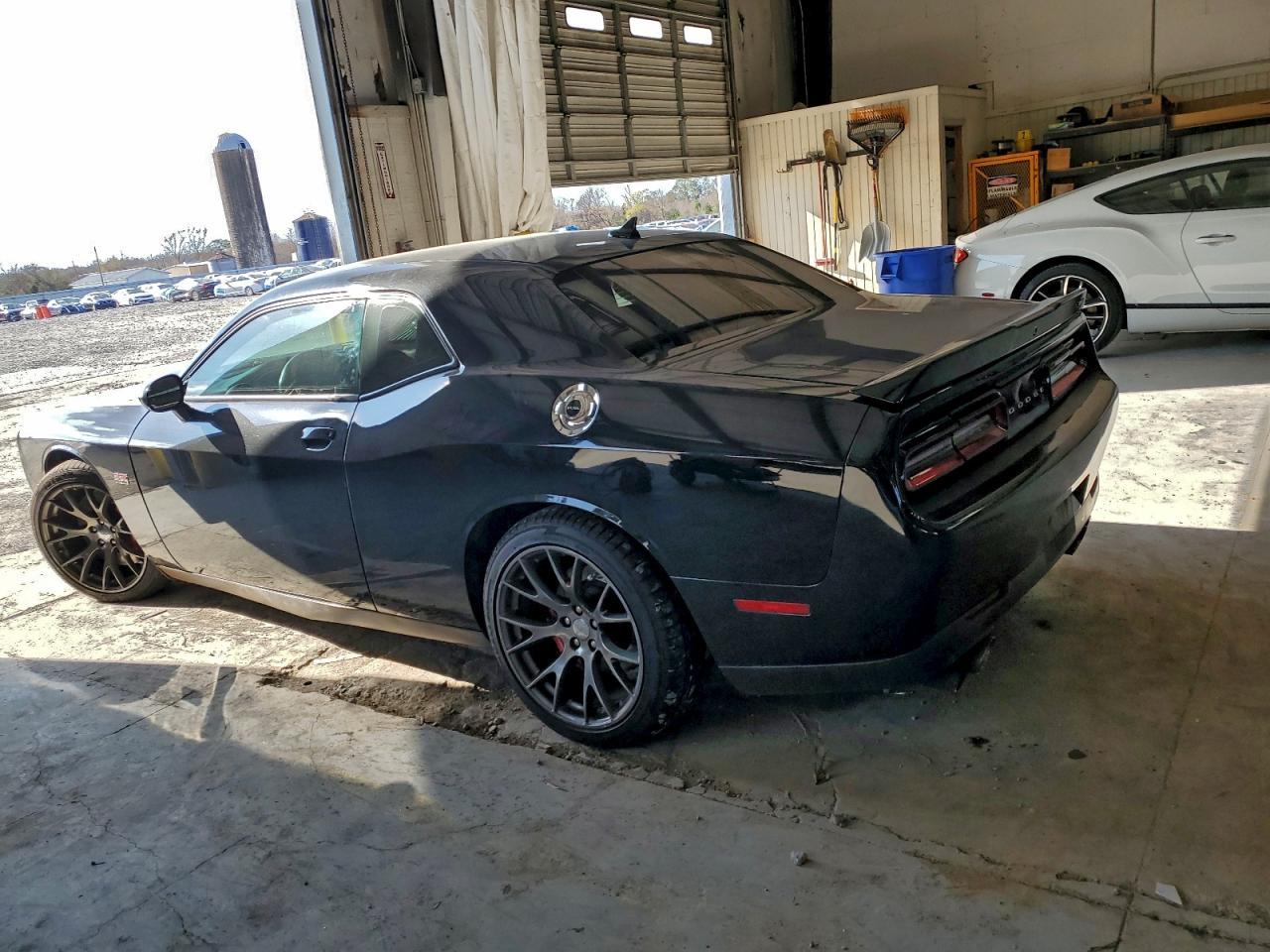 2015 Dodge Challenger Srt 392 - zdjęcie 2