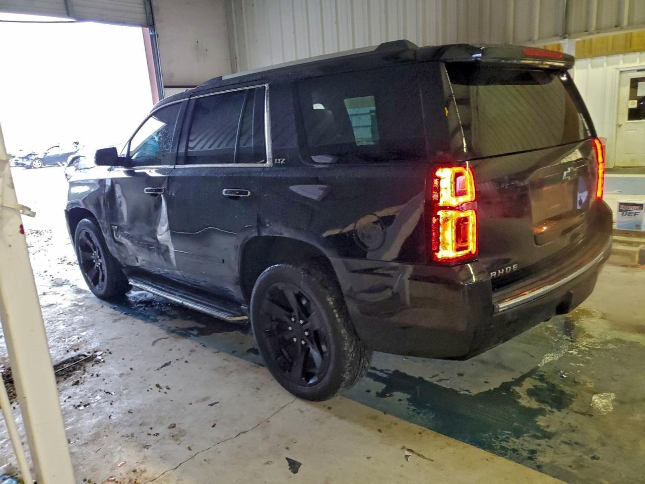 2016 Chevrolet Tahoe C1500 Ltz - zdjęcie 2