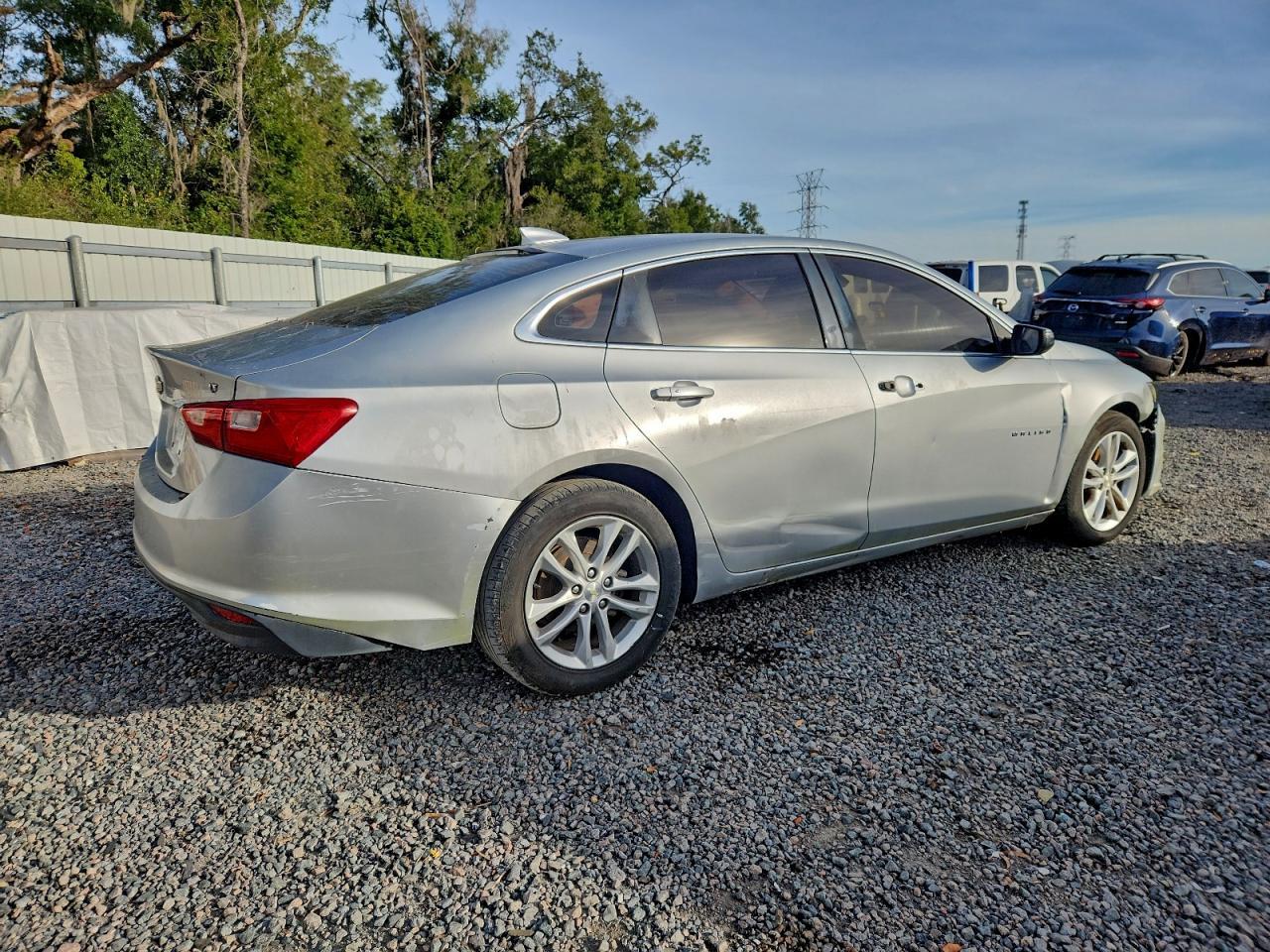 2017 Chevrolet Malibu Lt - zdjęcie 3