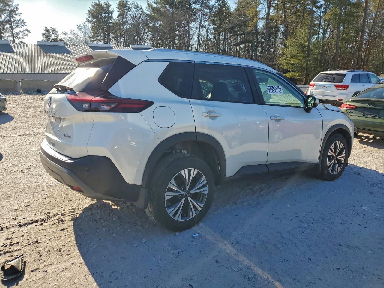 2023 Nissan Rogue Sv - zdjęcie 3