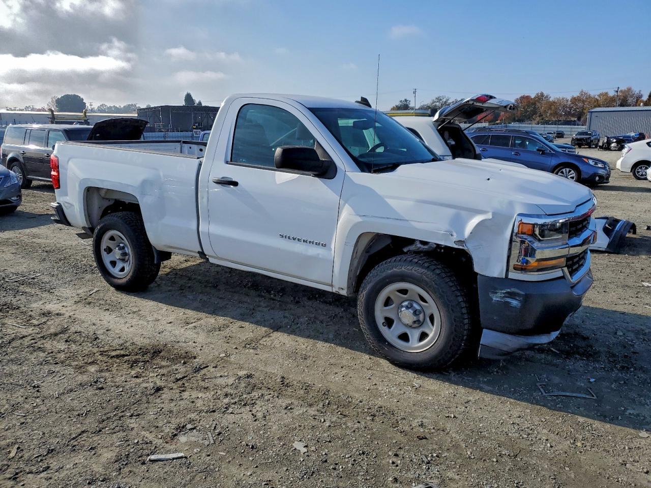 2018 Chevrolet Silverado C1500 - zdjęcie 4