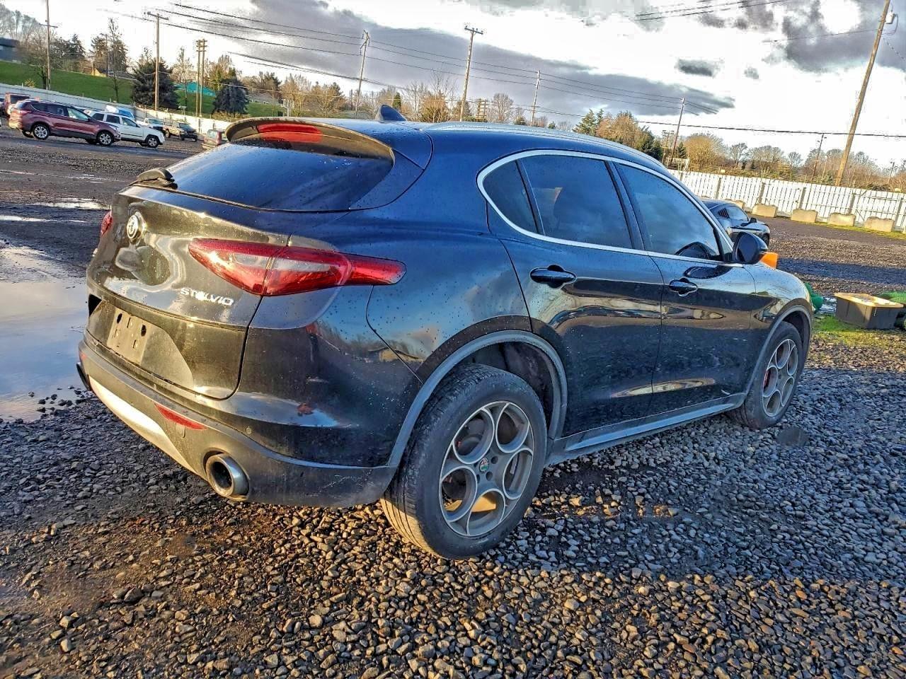 2018 Alfa Romeo Stelvio - zdjęcie 3