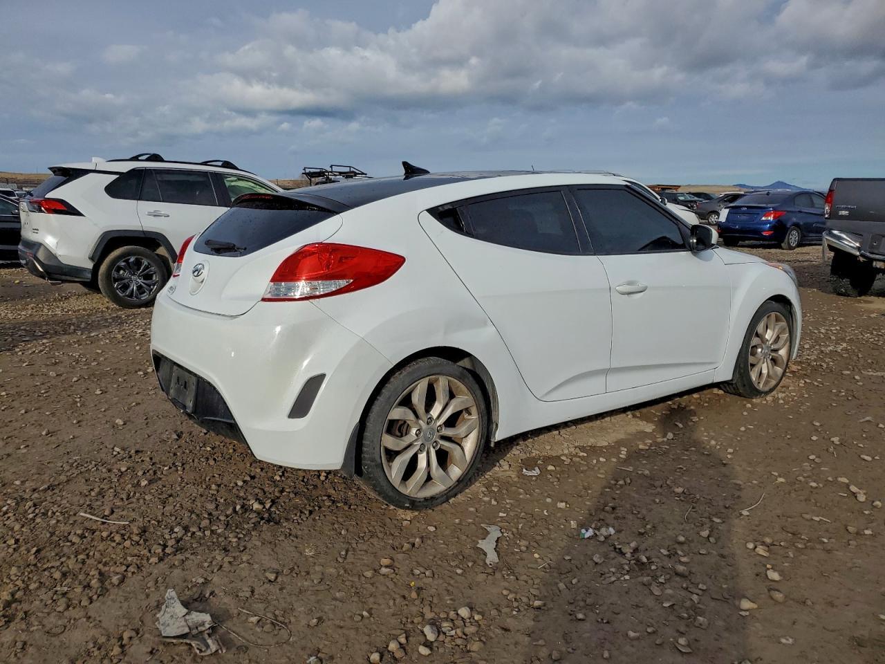Hyundai Veloster - zdjęcie 3