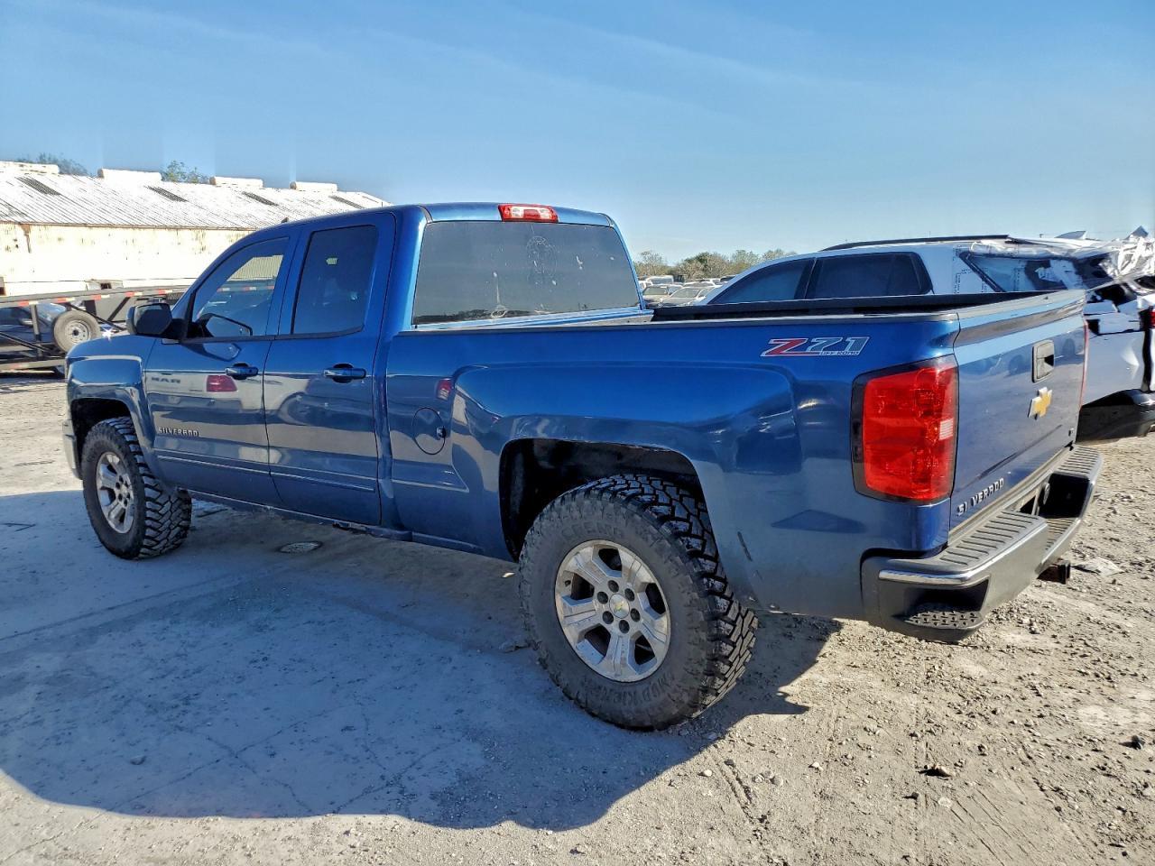 2015 Chevrolet Silverado K1500 Lt - zdjęcie 2