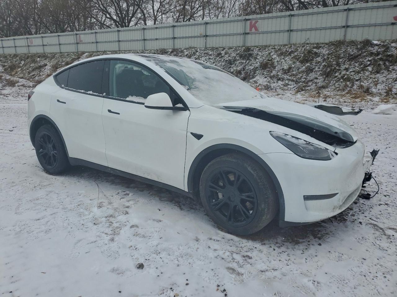 2023 Tesla Model Y - zdjęcie 4