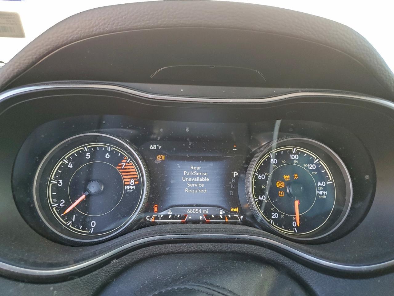 2021 Jeep Cherokee Latitude Lux - zdjęcie 9