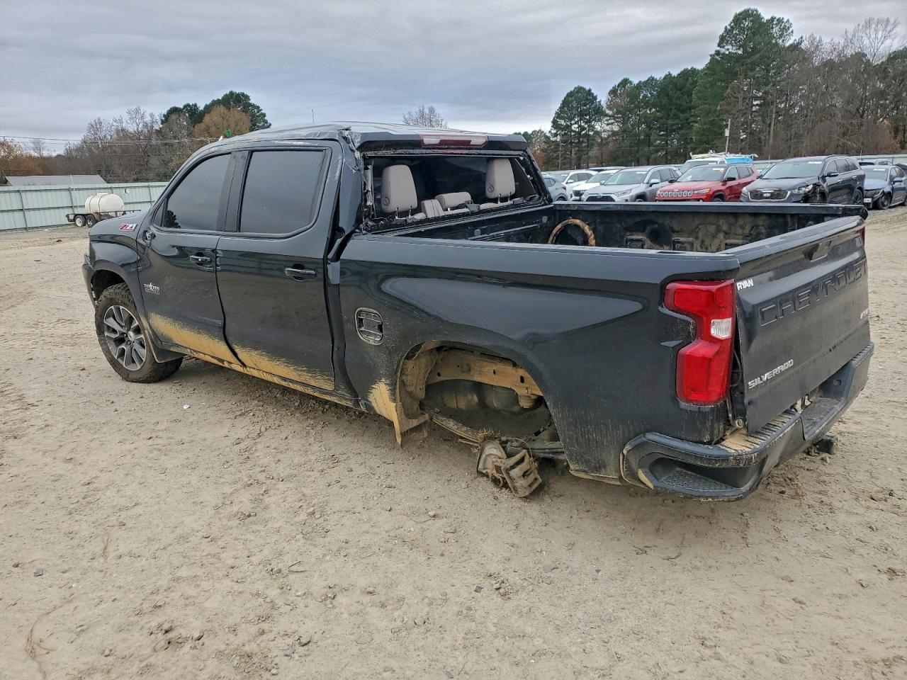2021 Chevrolet Silverado K1500 Rst - zdjęcie 2
