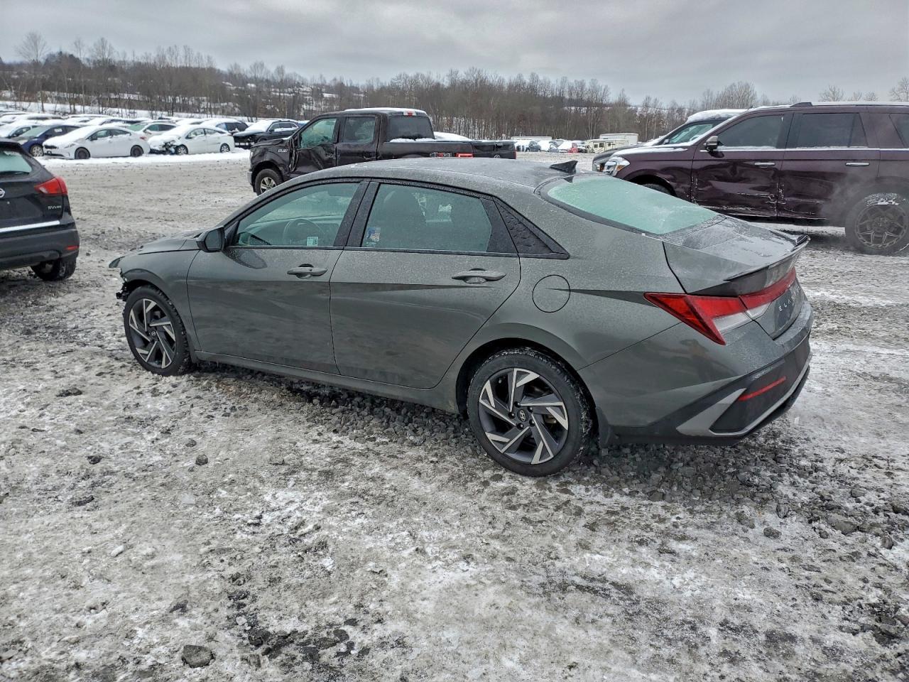 2025 Hyundai Elantra Sel Sport - zdjęcie 2