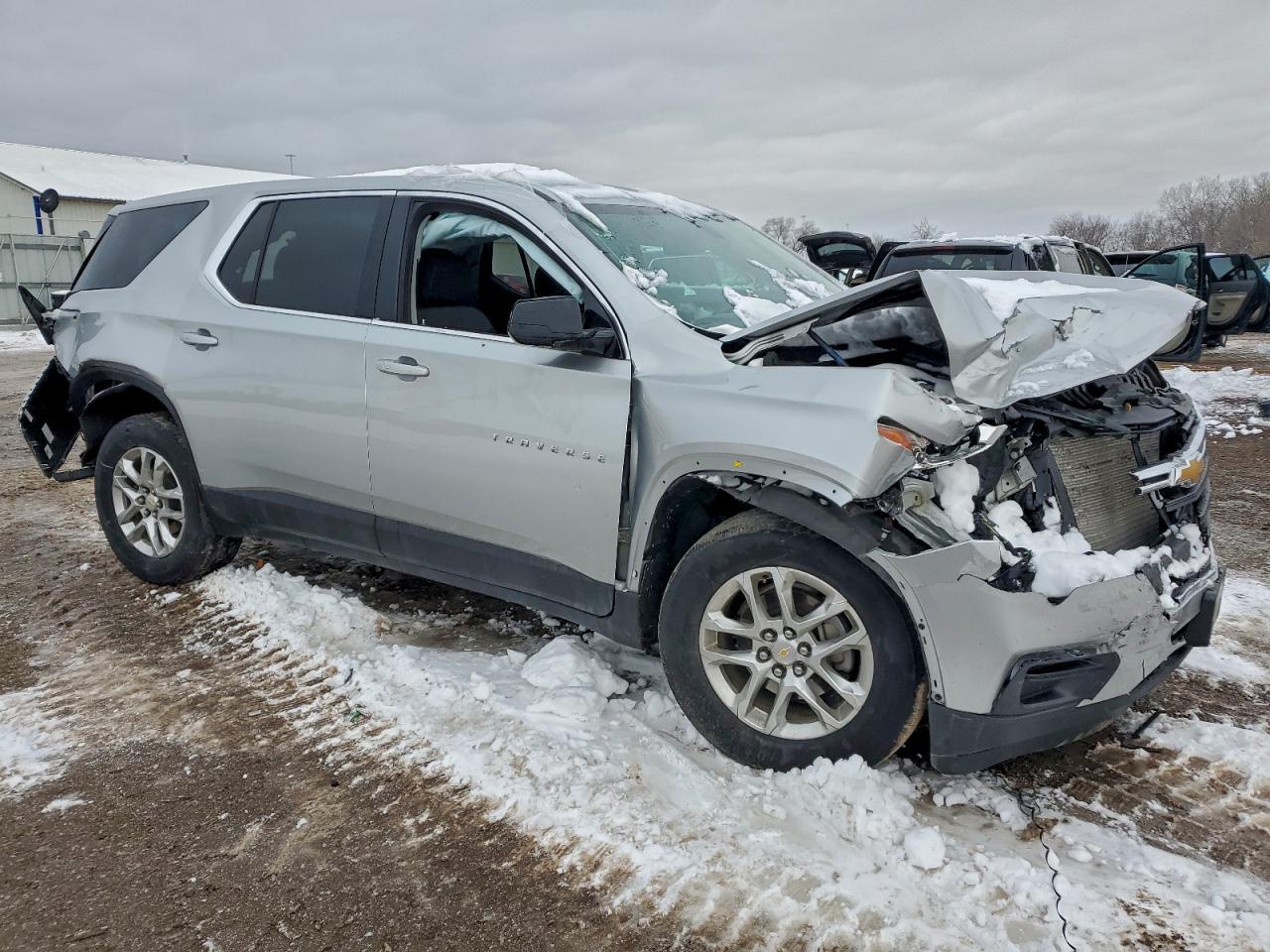 2020 Chevrolet Traverse Ls - zdjęcie 4