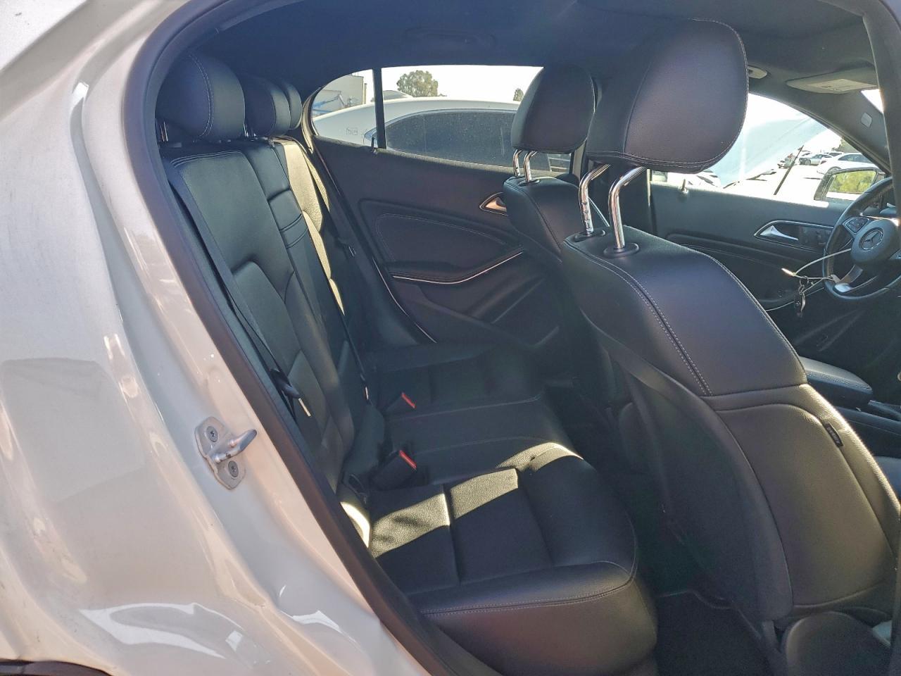 2017 Mercedes-Benz Gla 250 - zdjęcie 11