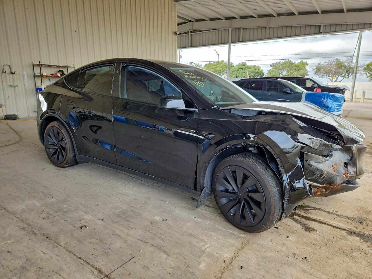 2026 Tesla Model Y - zdjęcie 4