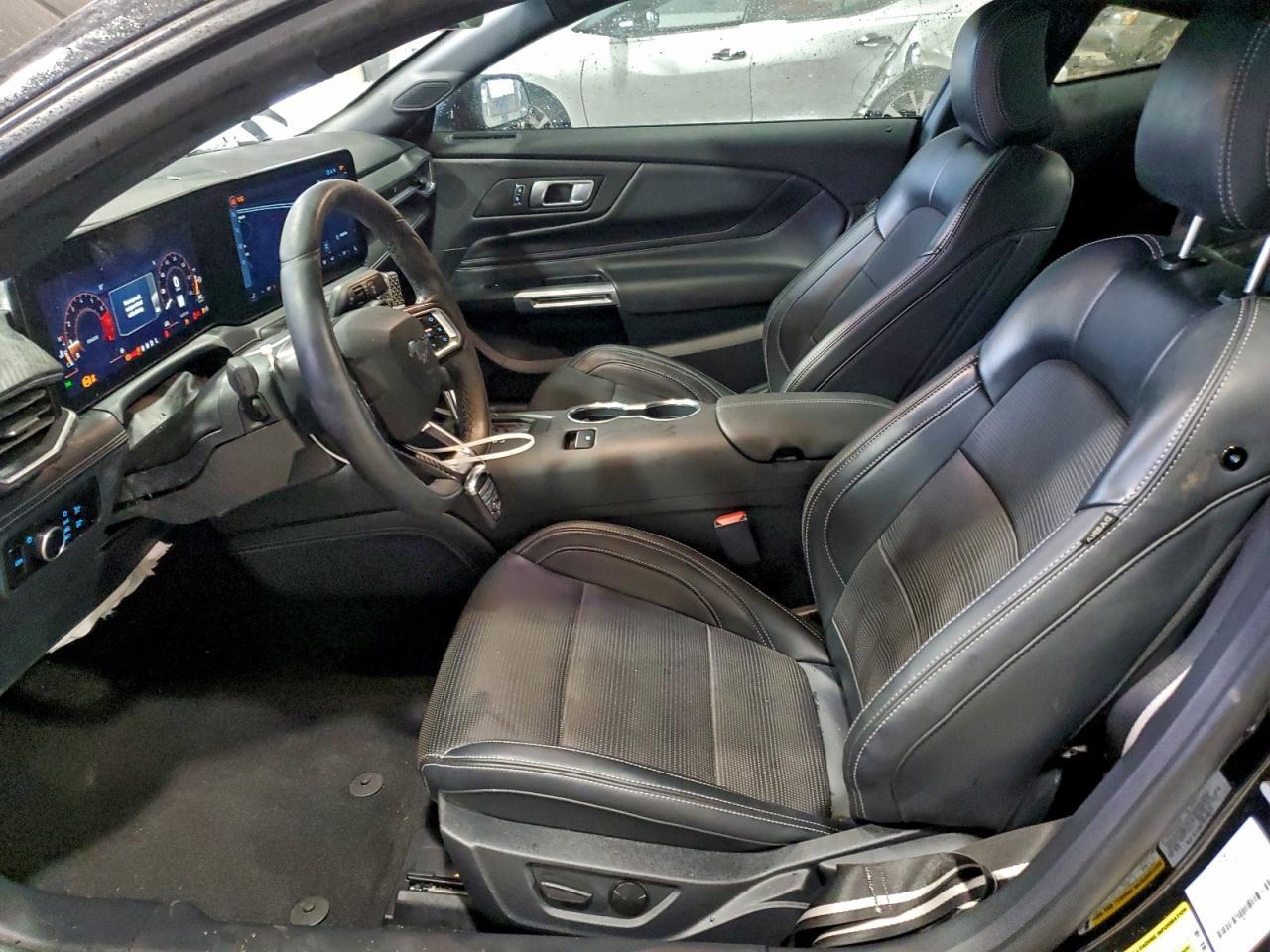 2024 Ford Mustang - zdjęcie 7