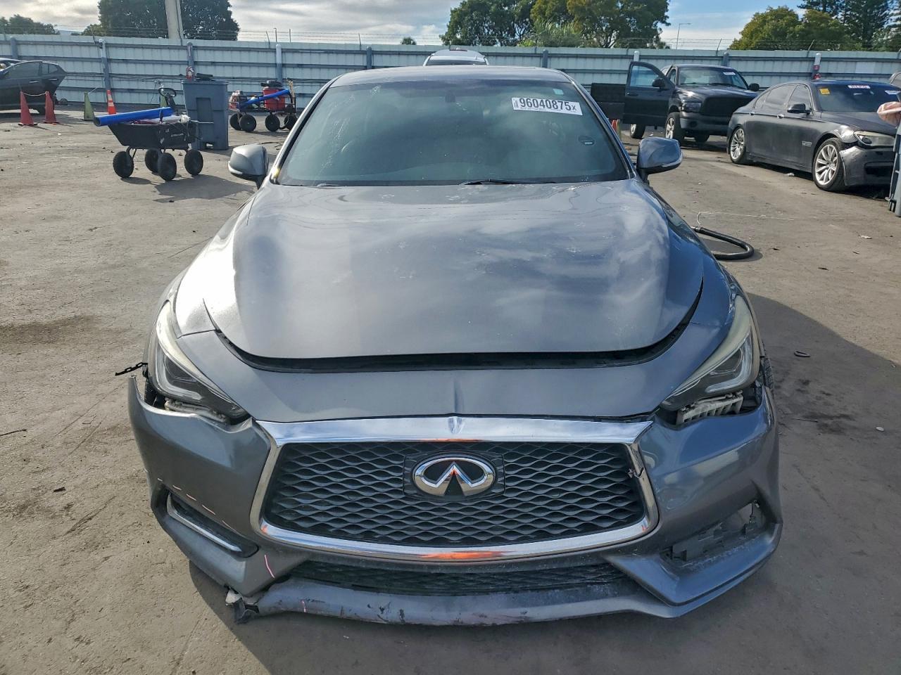 2018 Infiniti Q60 Luxe 300 - zdjęcie 5