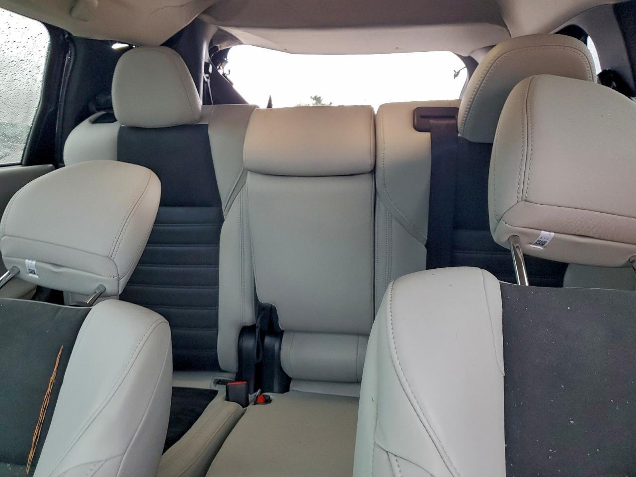 2025 Mitsubishi Outlander Se - zdjęcie 10