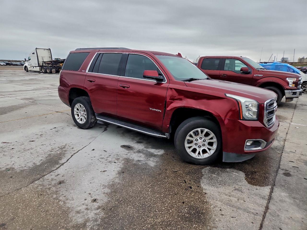 2017 GMC Yukon Slt - zdjęcie 4