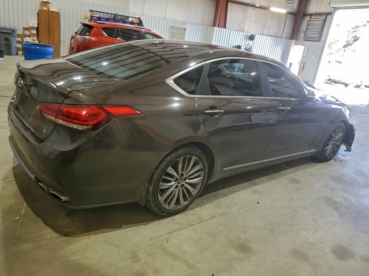 2015 Hyundai Genesis 5.0L - zdjęcie 3