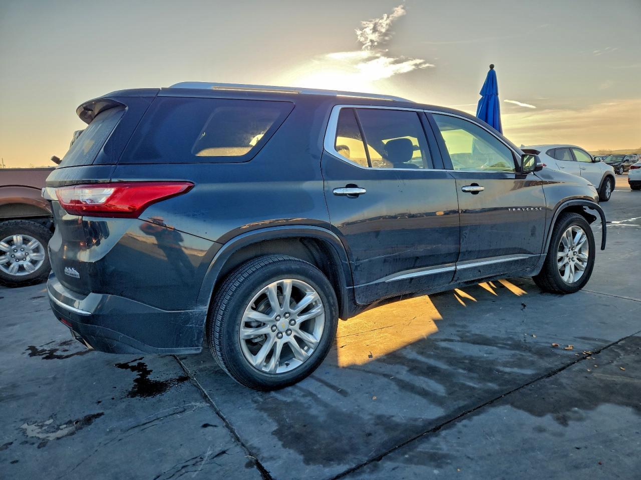 2021 Chevrolet Traverse High Country - zdjęcie 3