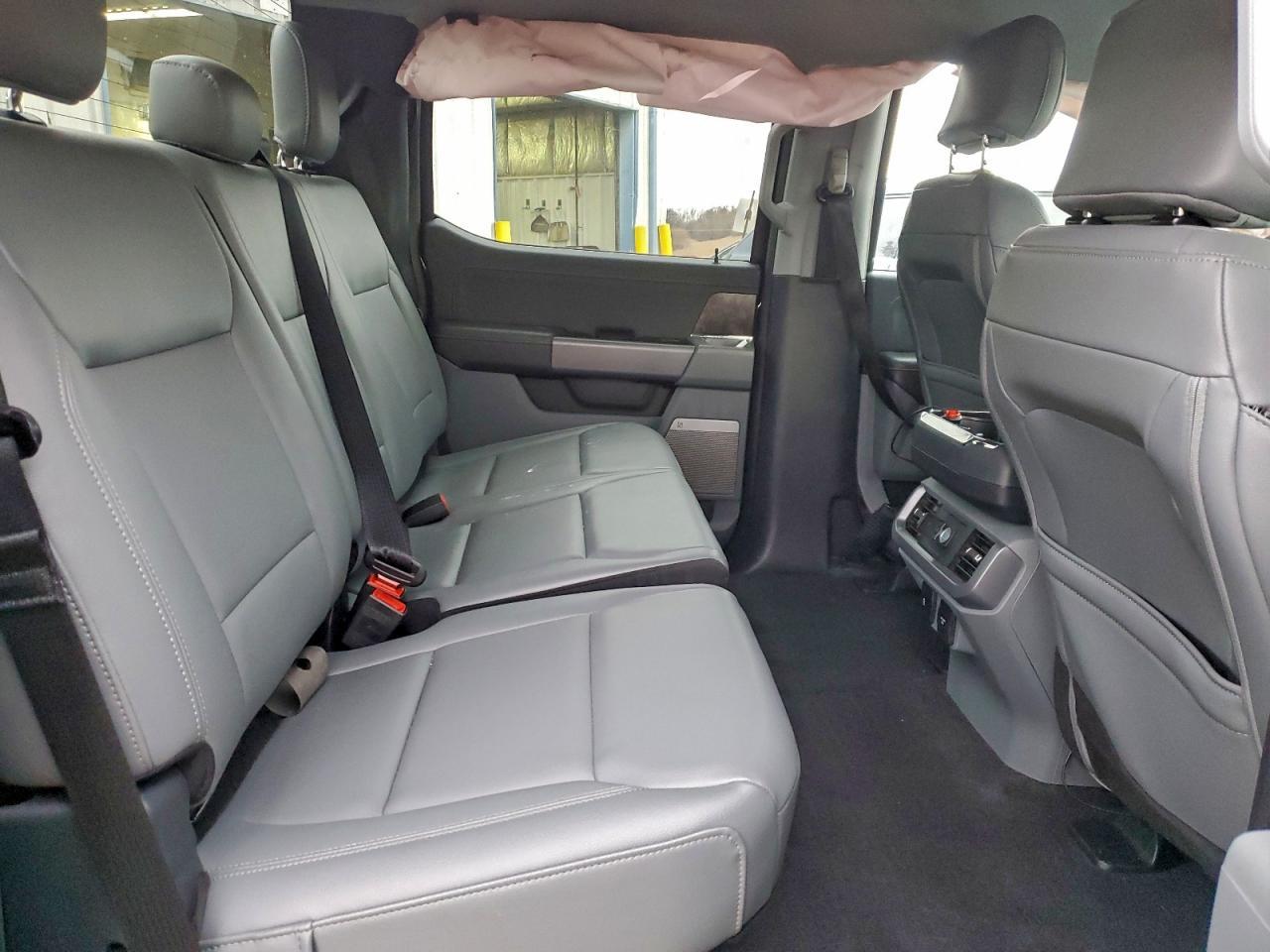 2025 Ford F150 Lightning Xlt - zdjęcie 10