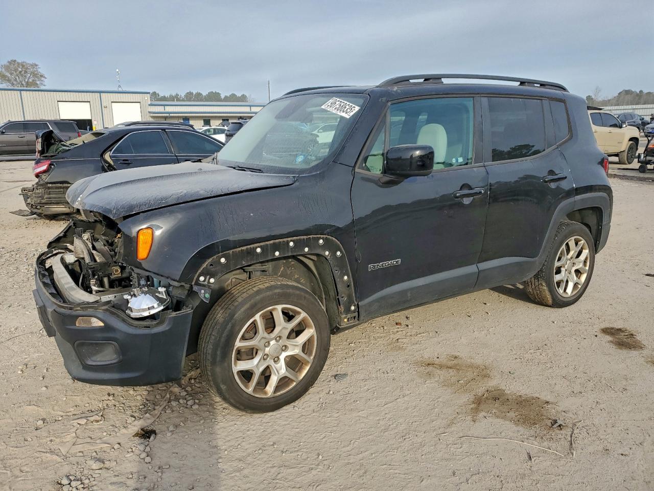 2016 Jeep Renegade Latitude - zdjęcie główne