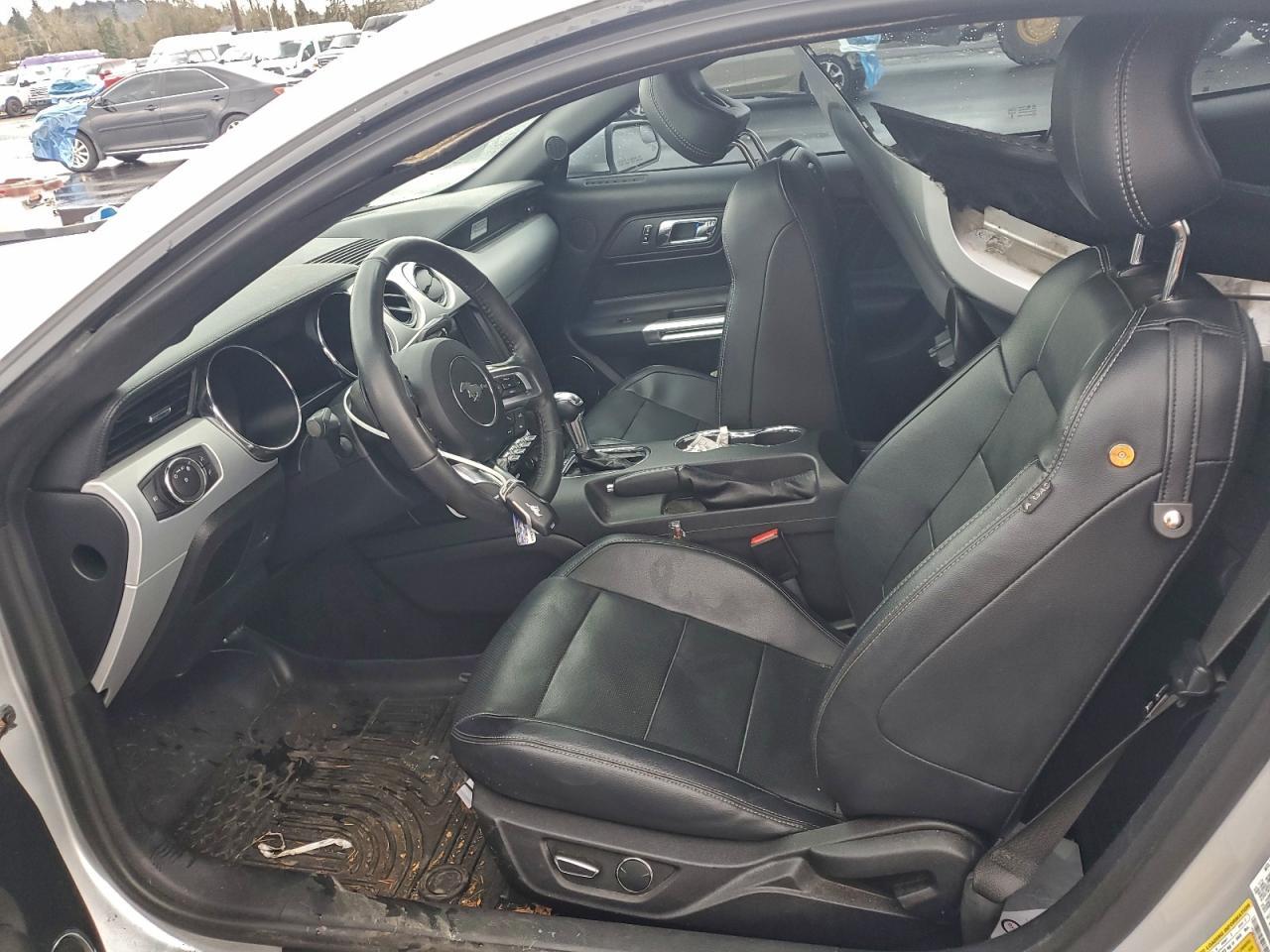 2017 Ford Mustang - zdjęcie 7