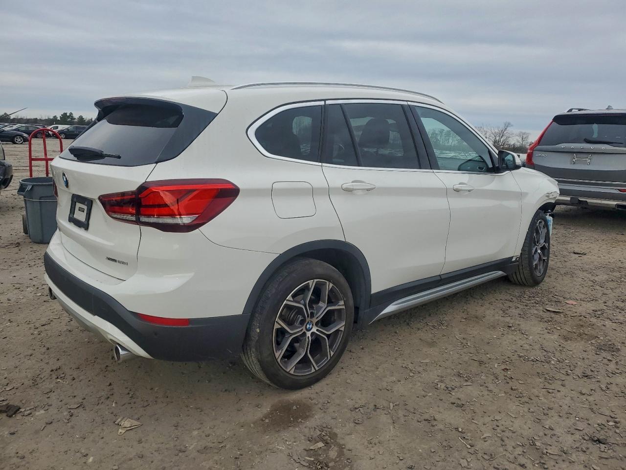 2020 BMW X1 xDrive28I - zdjęcie 3