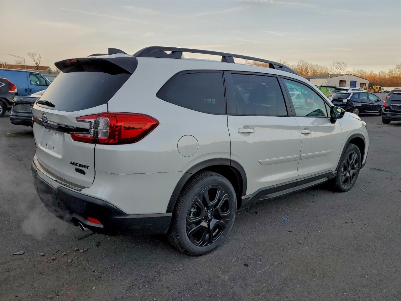 2025 Subaru Ascent Onyx Touring - zdjęcie 3