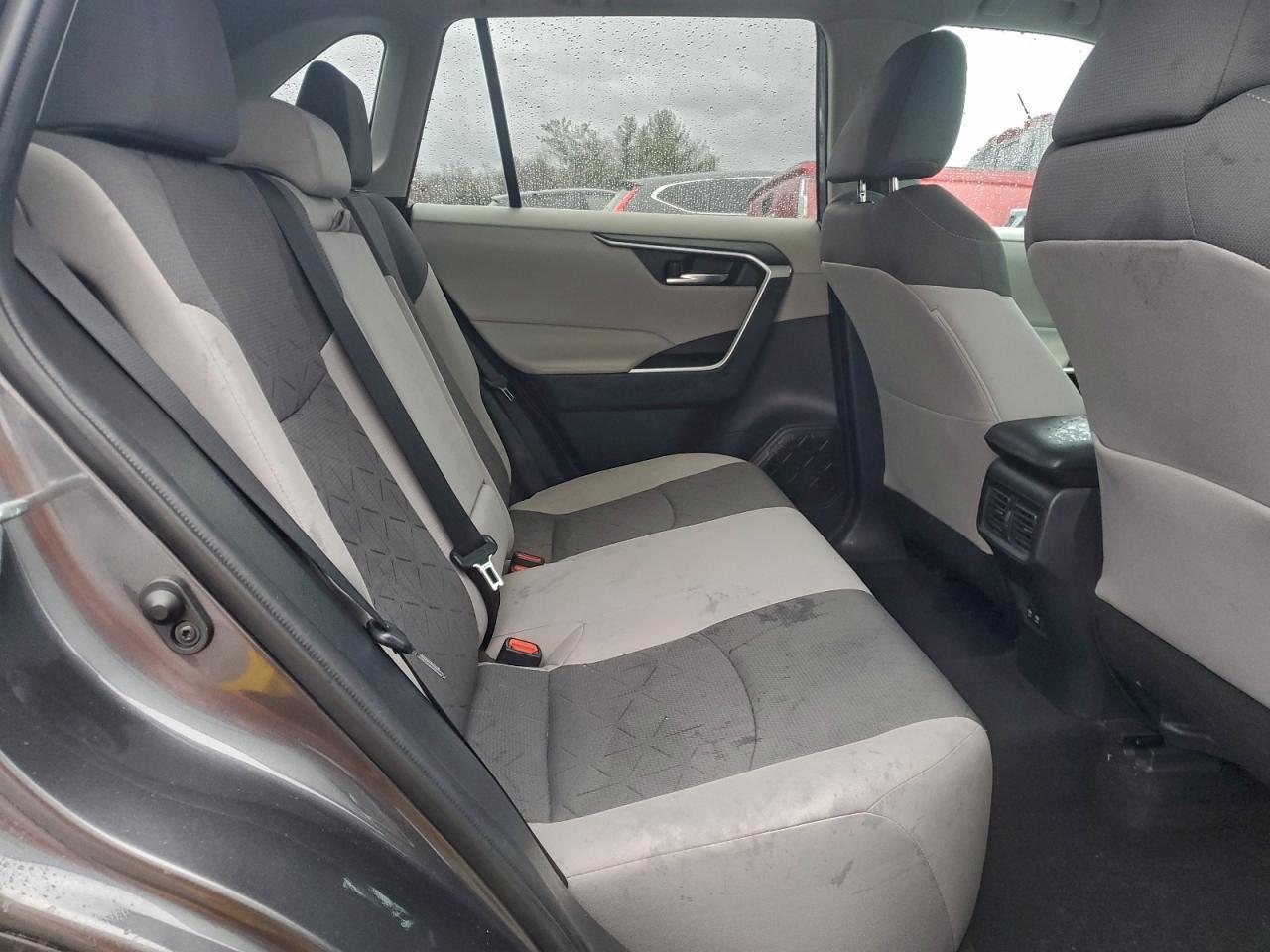 2021 Toyota Rav4 Xle - zdjęcie 11